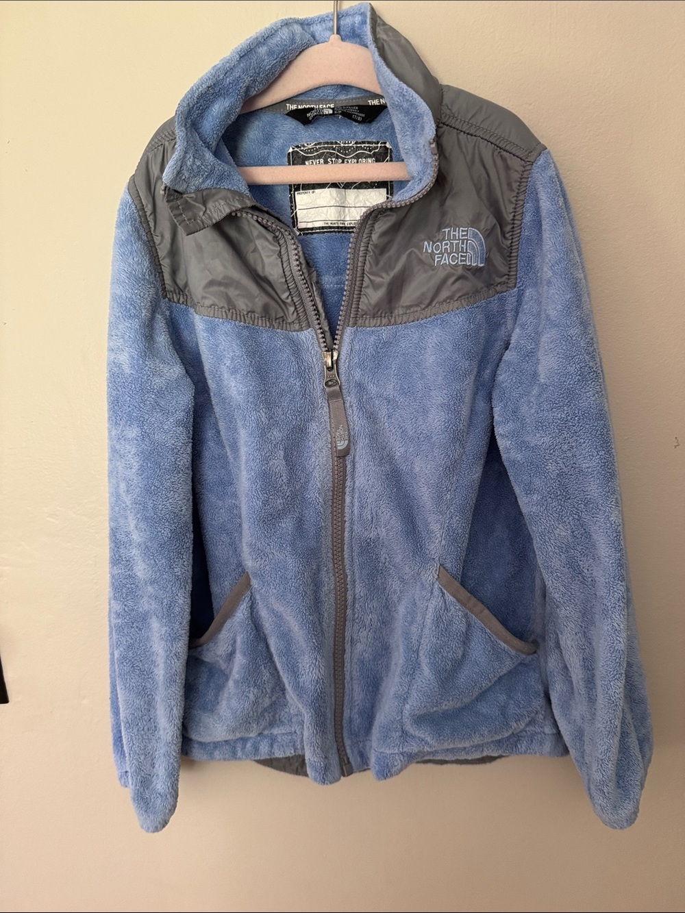 The North Face Oso Sky Blue Sherpa Fleece Jacket with Gray Yoke